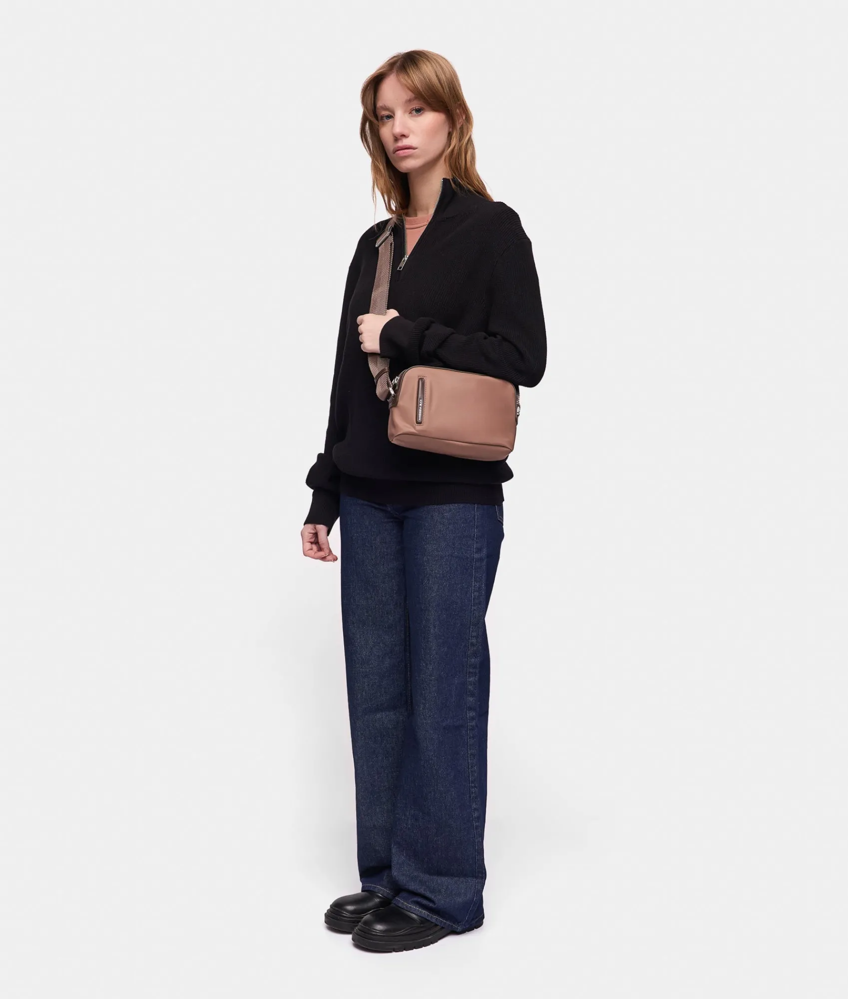 Fashion Mandarina Duck HUNTER Small Crossbody Bag Beaver
