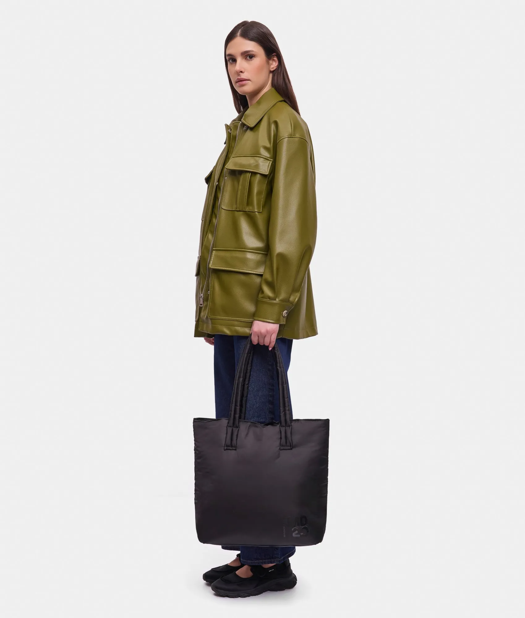 Hot Mandarina Duck MD20 BALLOON Vertical Reversible Nylon Tote Black